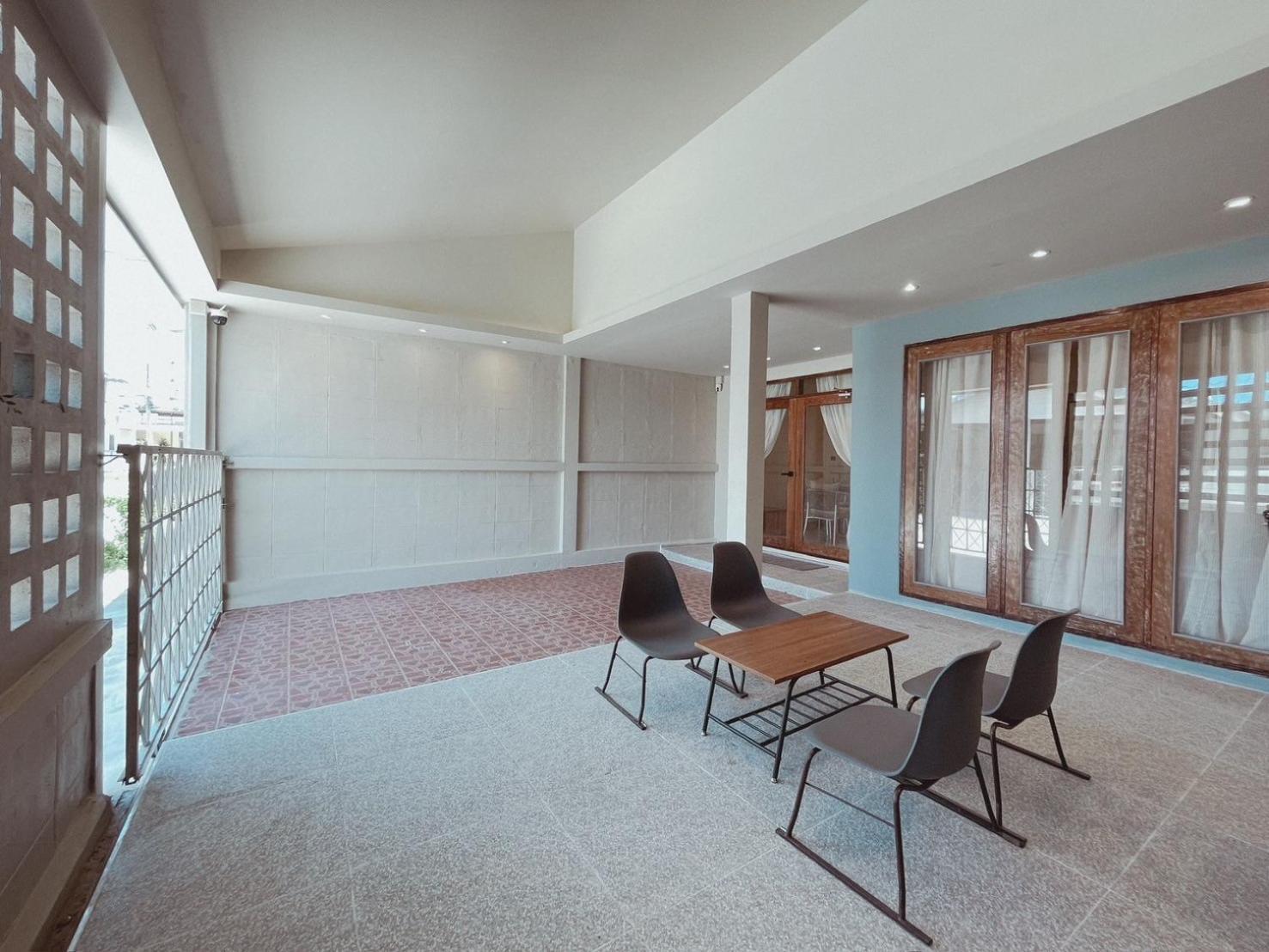 Aoboun House Bangsaen บ้านโอบอุ่น บางแสน エクステリア 写真